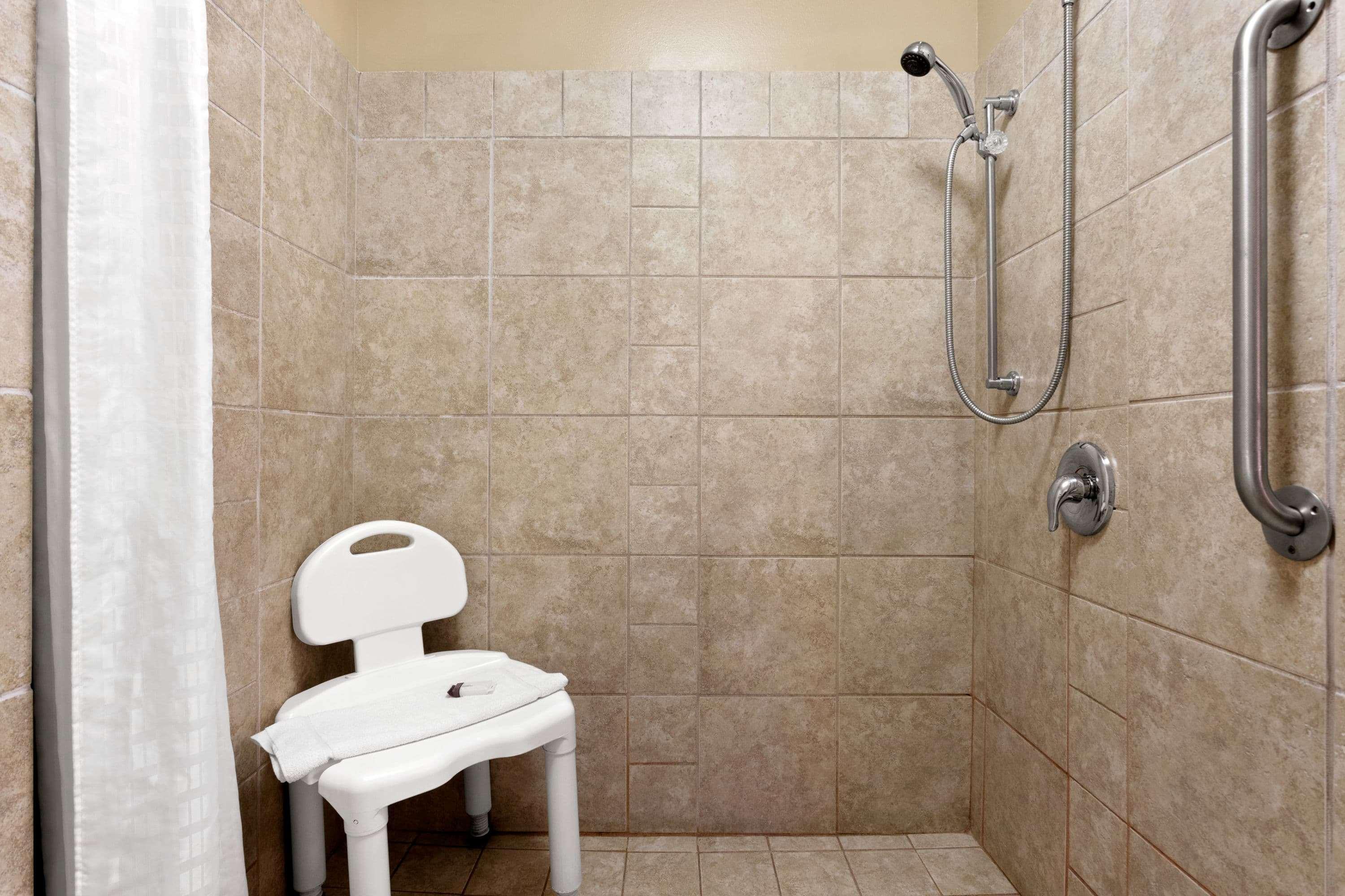 Hotel Baymont By Wyndham North,i-29,russell St, Airport Sioux Falls